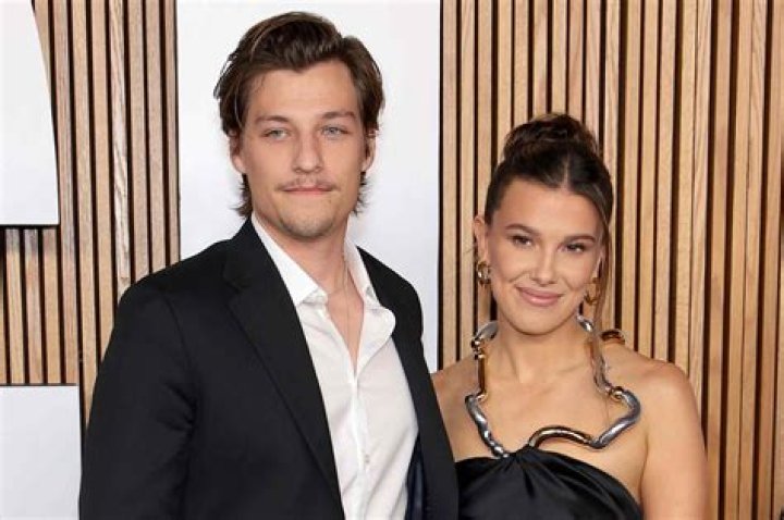 Who is V V Brown Dating Now?
